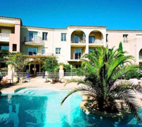 Studio, Piscine, tennis